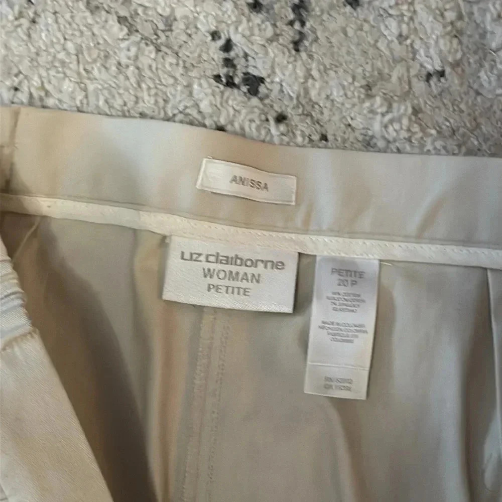 Liz Claiborne Woman Petite Anissa Tan Pants Size 20P NWT - See Callout - Picture 4 of 6